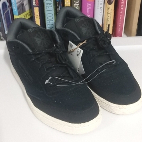 REEBOK BLACK SUEDE CLUB C MID II TENNIS SHOES SNEAKERS SIZE 5.5 NWT - Picture 1 of 11